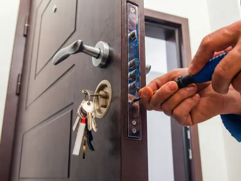 Porta blindada em Caucaia – instalação e manutenção